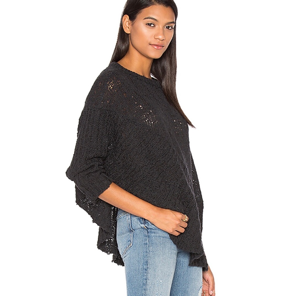 Inhabit Charcoal Gray Wool Cable Asymmetrical Crew Neck Long Sleeved Poncho